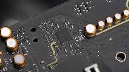 微星MEG Z490 GODLIKE主板评测：旗舰就该这样子