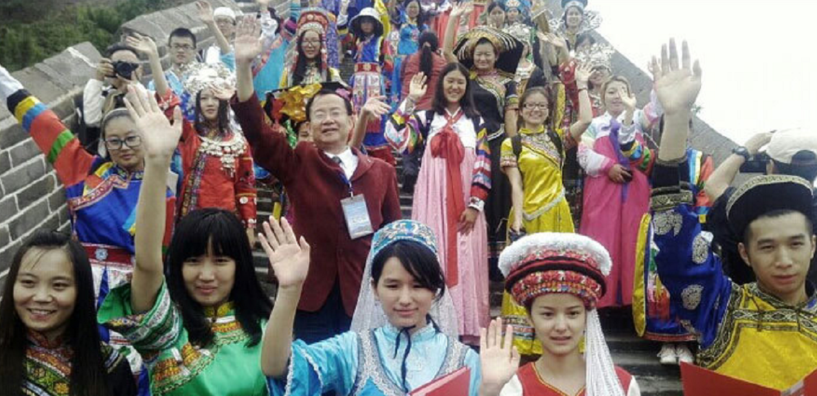 美媒谈对国家信任，为何中国能稳居第一，中：
