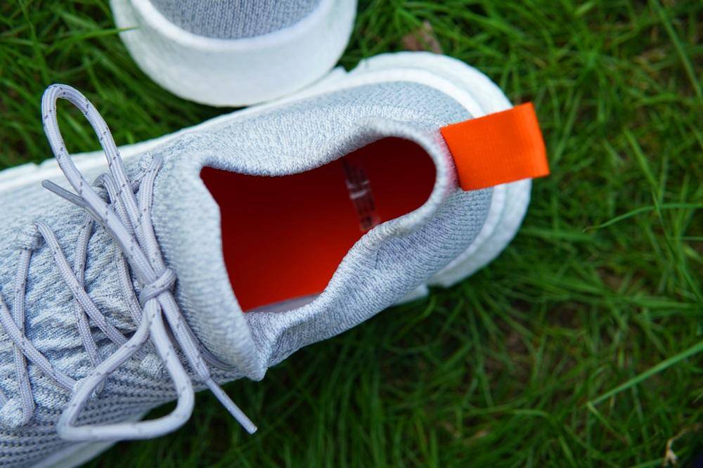 99买了双连鞋盒都没有的轻跑鞋，简单唠唠体验