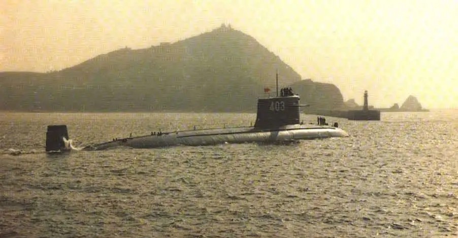 1994年中美黄海对峙，苏27撞向F14，核潜艇被困72小时