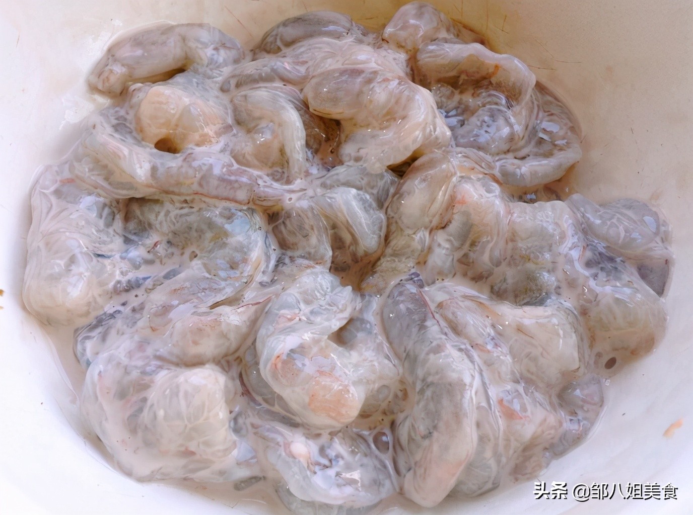 大虾怎么保鲜？别再直接冷冻，教您一个妙招，放两个月仍新鲜