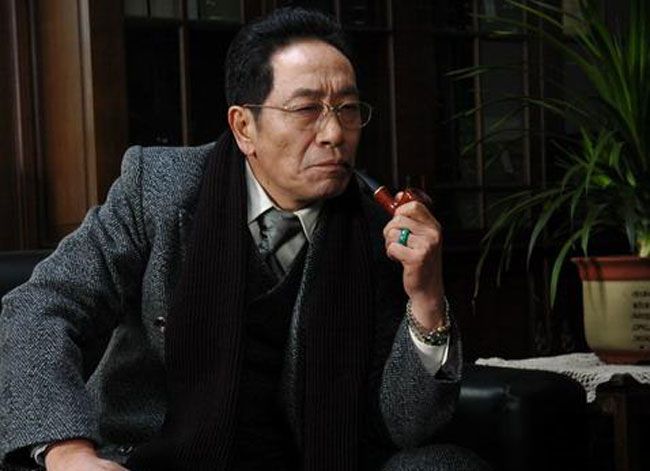 王奎荣：中国第一大反派，40岁上大学，68岁再结婚，妻子小他37岁