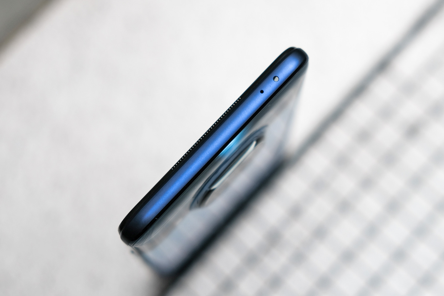 红米Note 9 Pro开箱：双面大猩猩玻璃，后置四摄的新机