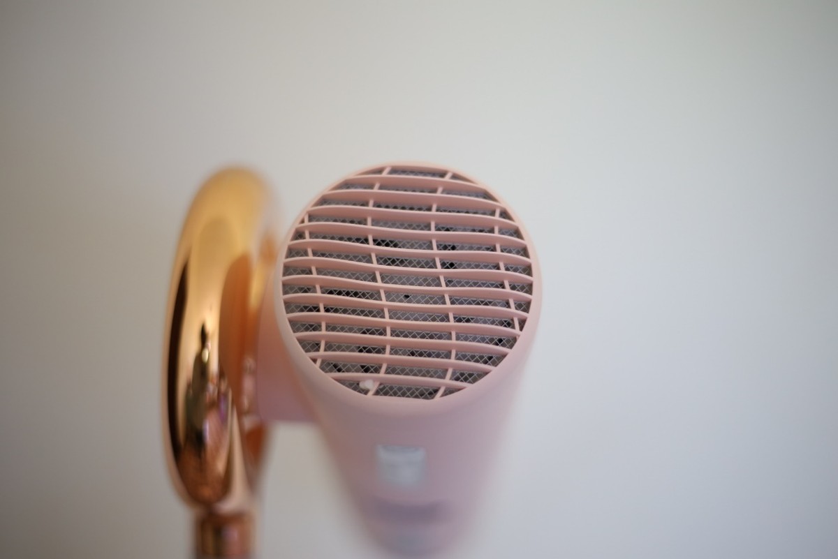 解放双手，时间更自由，品仕乐3D护发立式吹风机