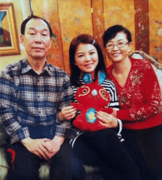 45岁的李湘，走到今天这一步，午夜梦回时她是否后悔过？