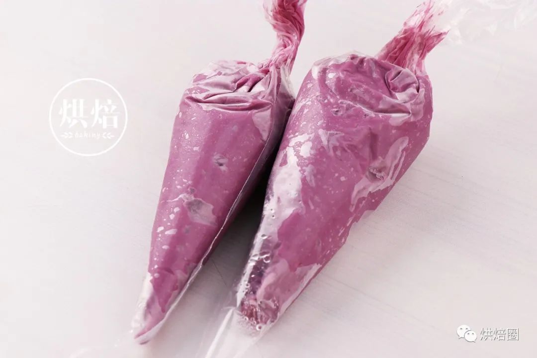 埋进椰香奶油慕斯里的芋泥卷 光看介绍就知道就多好吃了