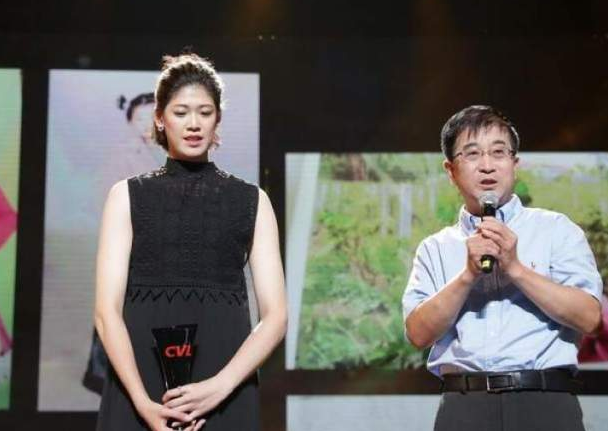 李盈莹发布长文感恩郎平，16岁曾被秘密特招到中国女排师徒结缘