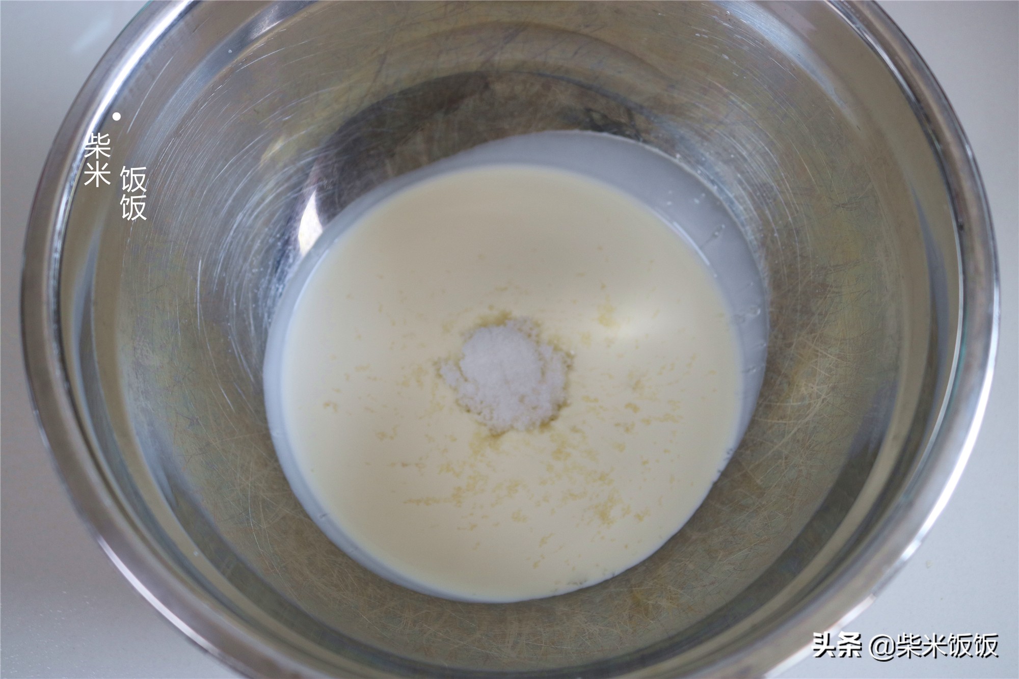 蛋糕这样做，入口即化，清凉解暑，夏天吃它，比吃雪糕还过瘾