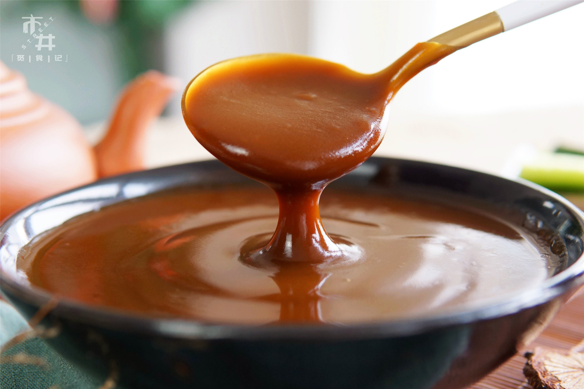 黄豆酱番茄酱靠边站，这酱2块钱做一碗，吃烤鸭离不开，蘸啥都香