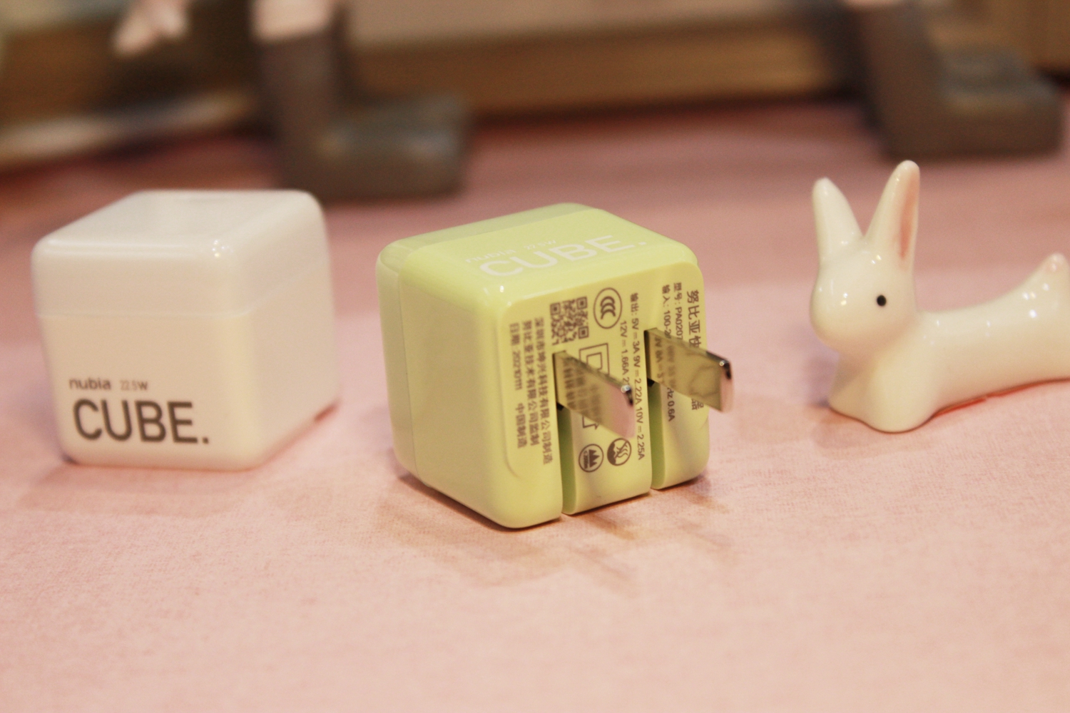 给手机来颗糖，努比亚方糖快速充电器使用评测