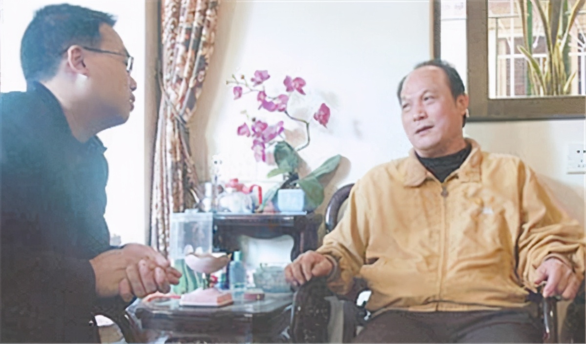 98岁的杨振宁，是如何称呼翁帆的父母？他的称呼尽显高情商