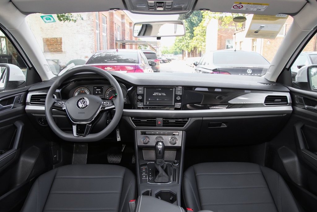 10万预算买家轿，这三台几乎是必看项，实测油耗最低仅5.7L