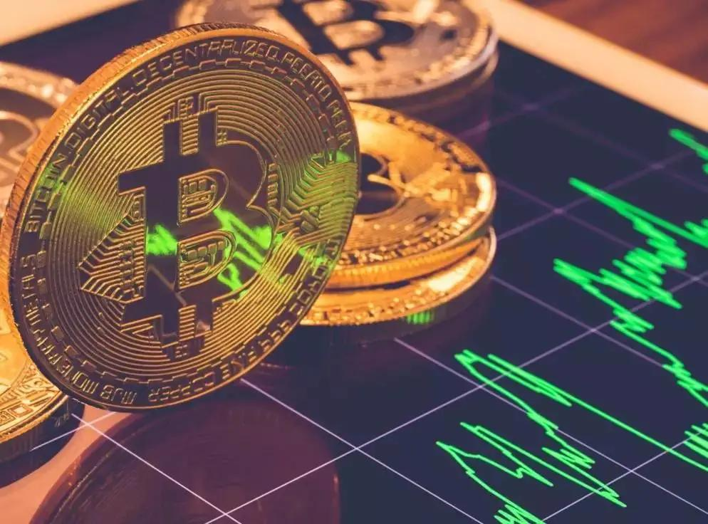 比特币暴涨吊打黄金,资本暴富,韭菜爆仓?