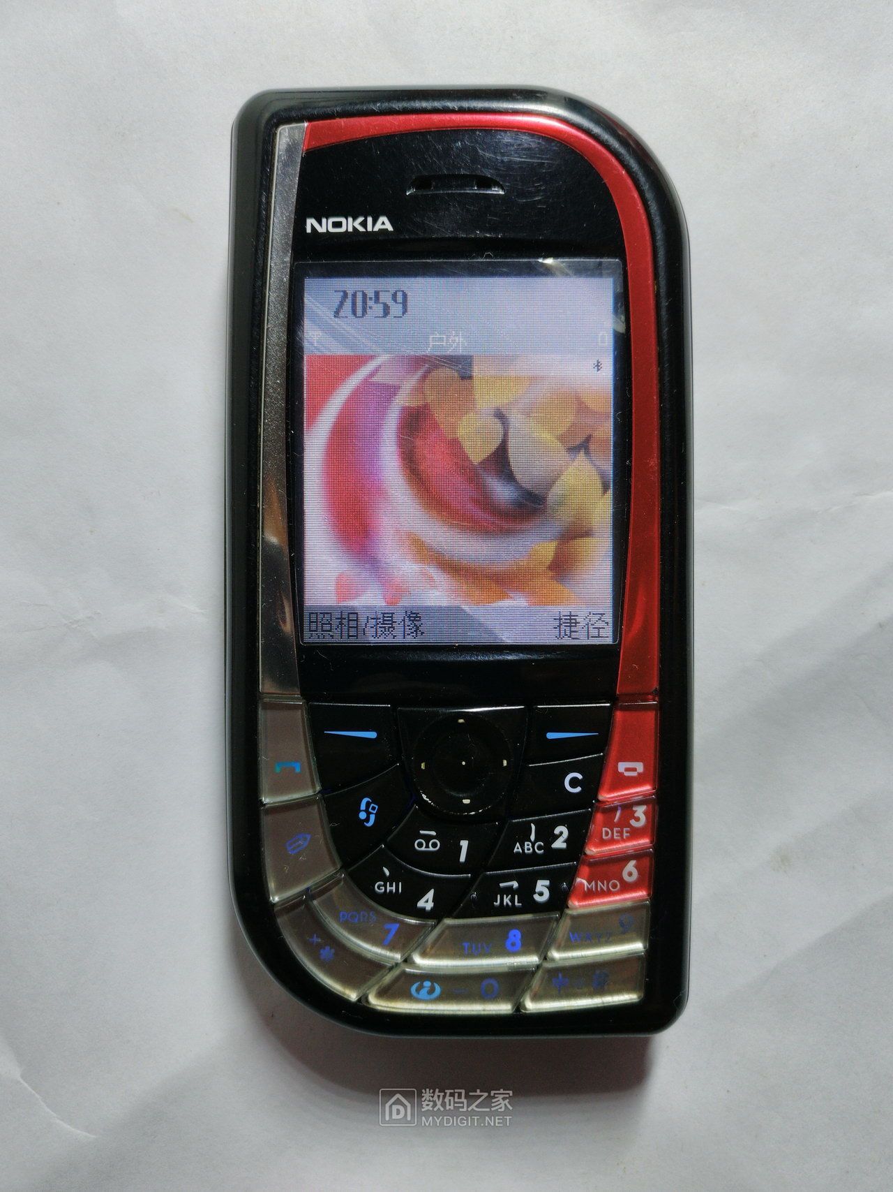 十五年前的直板机皇诺基亚NOKIA 7610拆解，时代艳惊四座的设计！