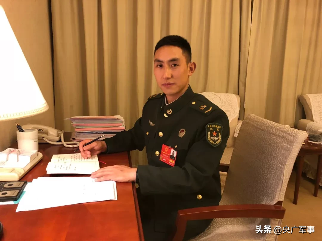 全国人大代表杨初格西：练兵备战工作抓得越来越紧了