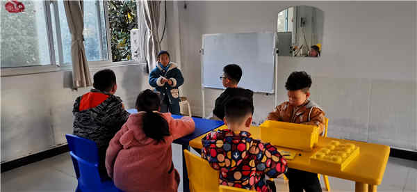 稳恒者儿童服务站有爱就是年｜你画我猜谁最厉害？