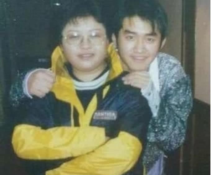 韩红：幼年丧父母亲改嫁，与王菲爱上同一男人，如今穷到令人钦佩