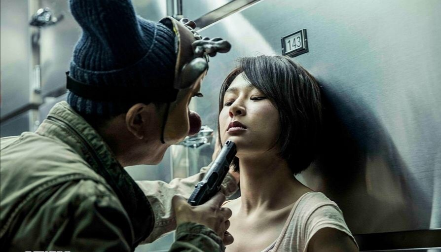 郑爽遭网友炮轰，不敬业还嘚瑟，粉丝再多也架