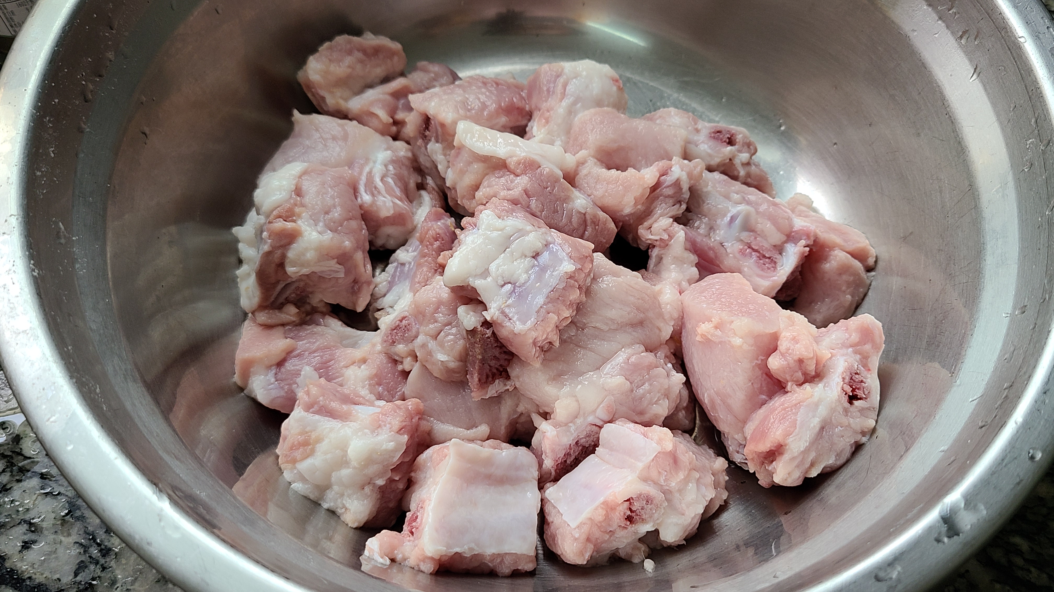 廣東人這樣做排骨太香了，營養好吃味道濃，家常做法又簡單