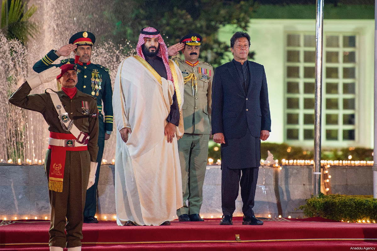 巴基斯坦目前遭到了“勒索”：沙特要求与以色列建交，不干不给钱