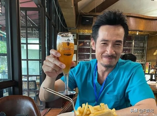 陳豪離家依舊收穫滿滿的愛陳茵媺攜子女在家為其隔空慶生