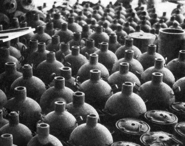 老农回家种地，49年后才知自己炸死过日本中将，