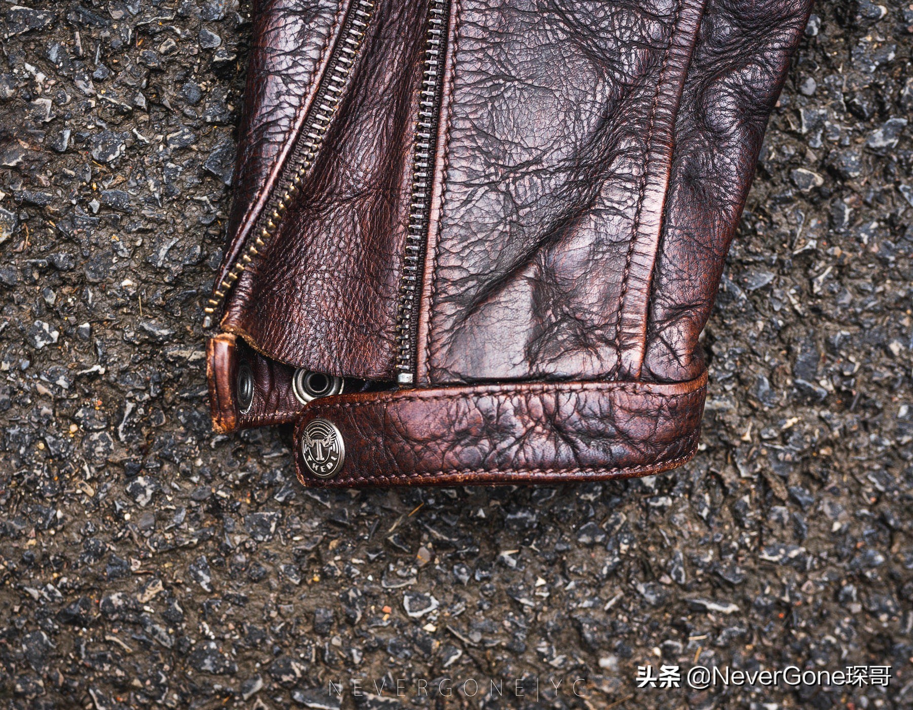 小众没人气的皮衣：Thedi J100做旧机车皮衣