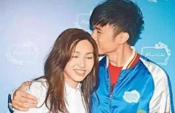 古巨基老婆高龄产子，母亲节当日罕晒全家照，