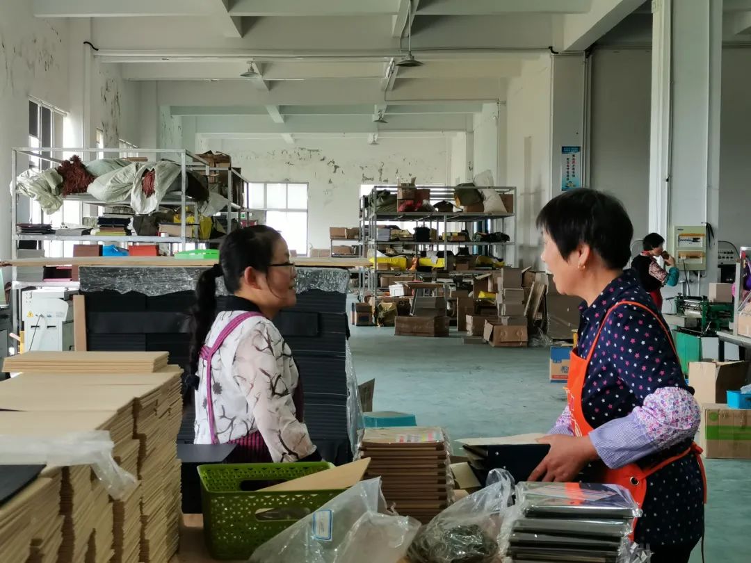 “他们说我是傻子，但我年入1300万”