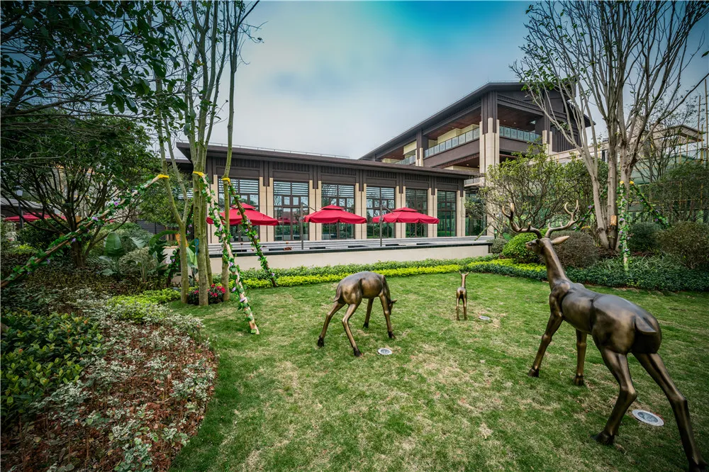 终于盼到“神兽”出笼，家长们却发了愁