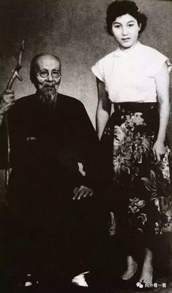 从被拐卖幼童到蜚声天下的名人，新凤霞为啥能扼住命运的咽喉？