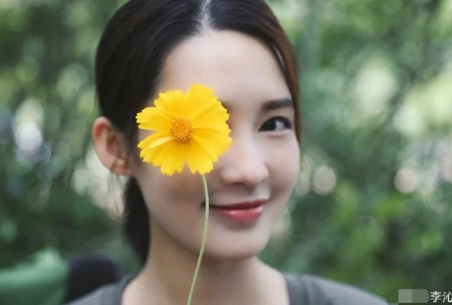 李沁被曝拍戏片酬特高，还挂其它职务拿片酬，