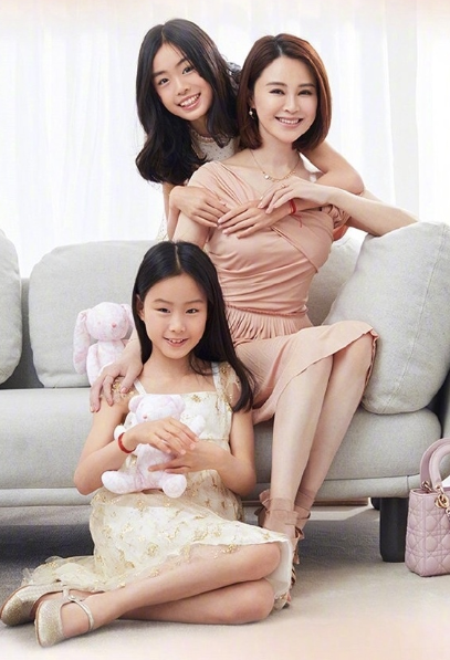 謝娜宣布懷上二胎，網(wǎng)友：她這是超生，怎么還這么高調(diào)