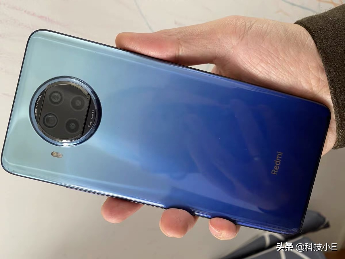小米爆发，1亿像素四摄+4820mAh大电池，8GB+128GB跌至1469元