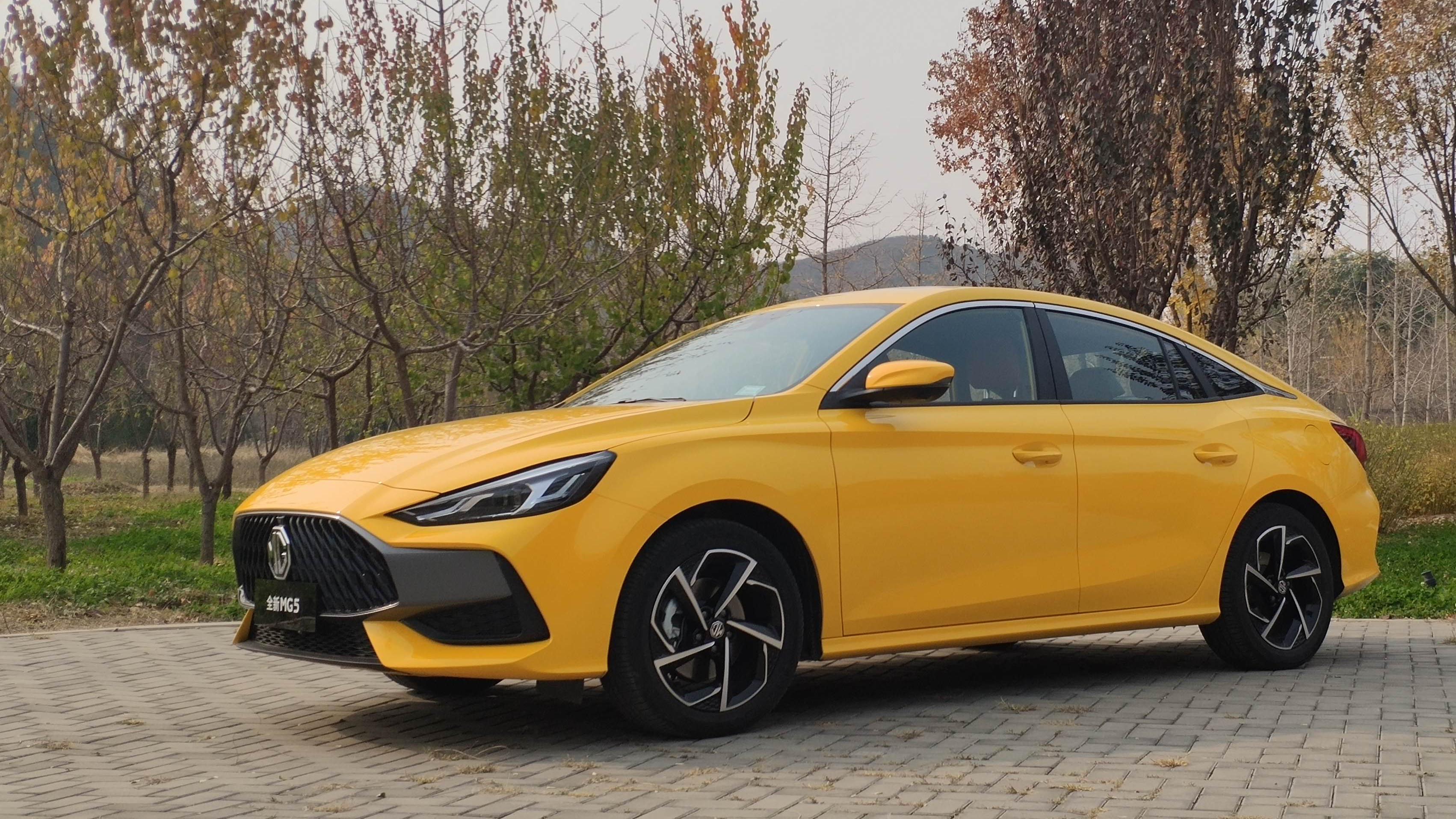 试驾全新MG5 能不能做年轻人的第一台车？