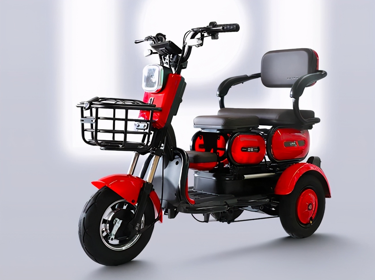 这2款电动三轮车安全可靠操控简单适合中老年人代步