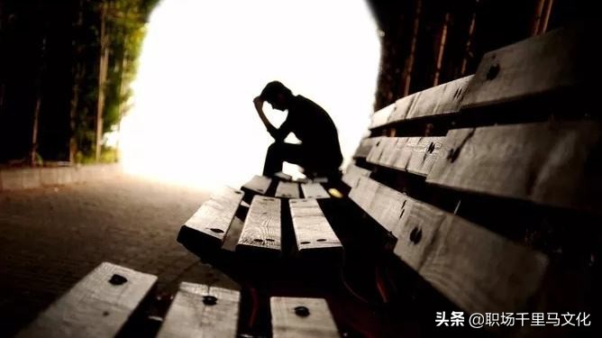 6种典型的穷人思维！不改变这些极端思想，活该受穷，没人能帮你！