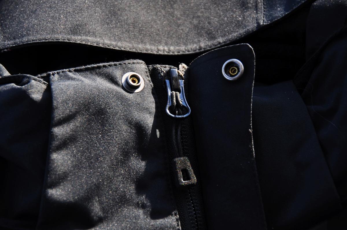 有效应对户外多种天气，SENSELEAD三合一冲锋衣