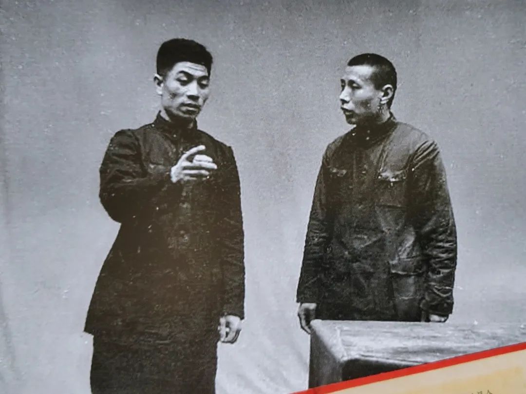 那时候，赵本山范伟还没登上春晚，郭德纲于谦还参加主流相声演出