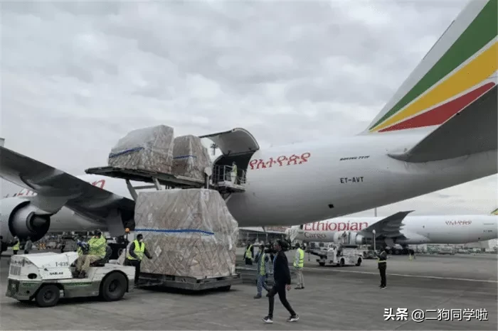 疫情期间，中国无偿援助美国物资？想也不要想