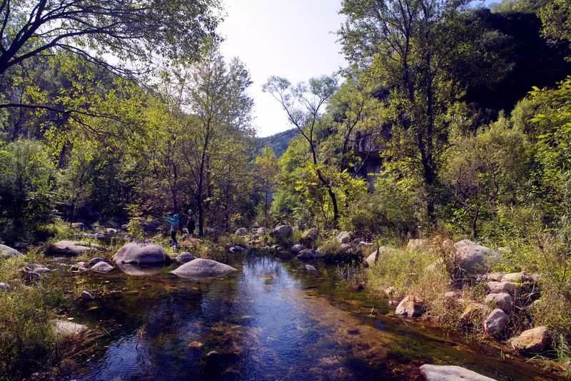 北京周边的神堂峪风景区，不仅有山有水，地理位置还十分便利