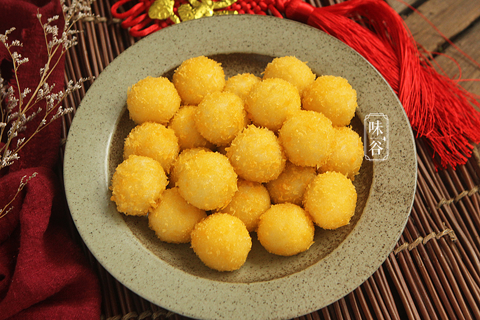 元宵節，湯圓不要煮著吃了，試試炸湯圓，外脆裡糯，喜慶又好吃