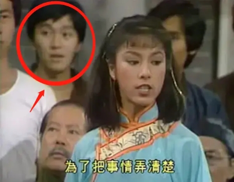 周星驰曾在这部剧中跑龙套，其余主演的发展令