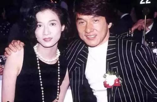 林凤娇为何能从一众美人中脱颖而出，稳坐“大嫂”位置？