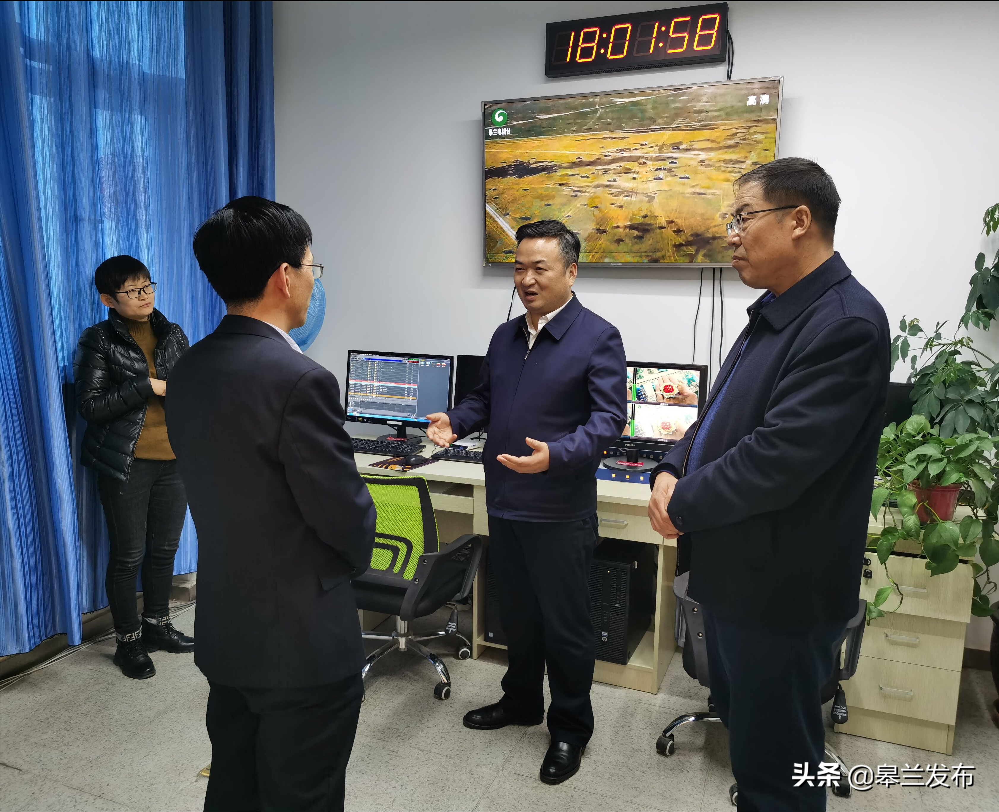 皋兰县县长杜宁让看望慰问一线单位干部职工