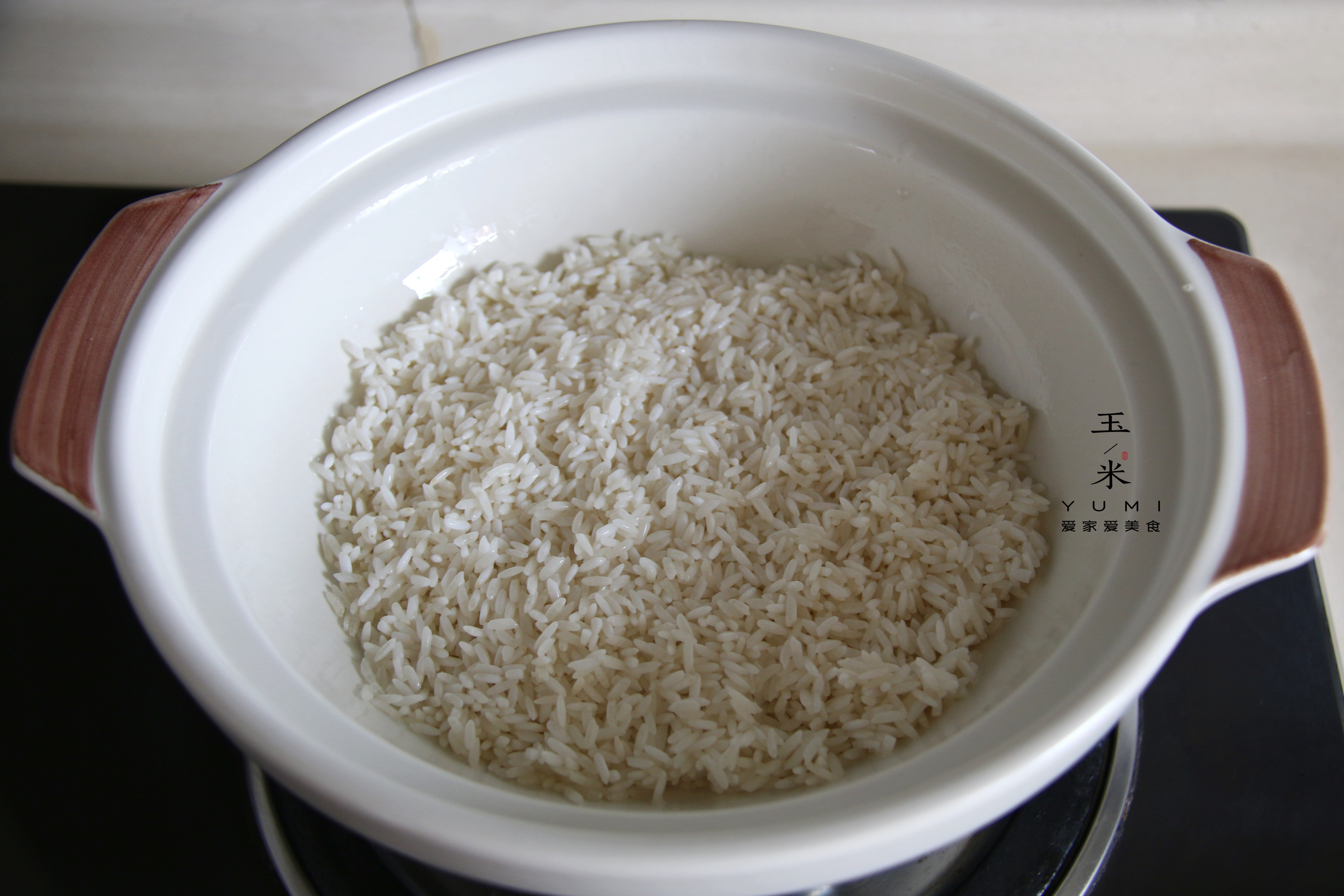 做煲仔饭大米要不要泡？10个人9个做错，难怪米饭硬还糊底