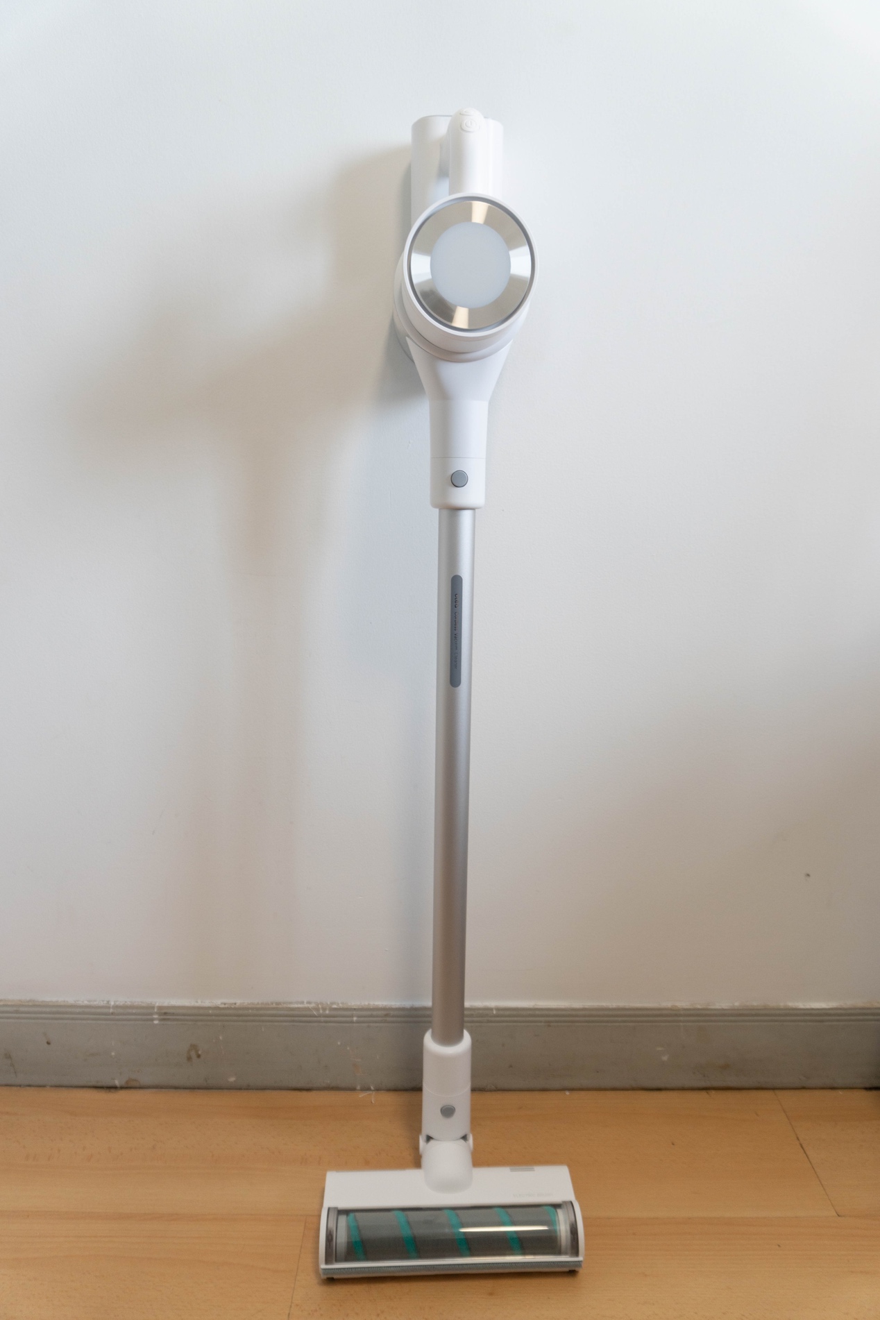 清扫房间一次搞定，华为荣耀吸尘器CLEA吸拖一体还抗菌