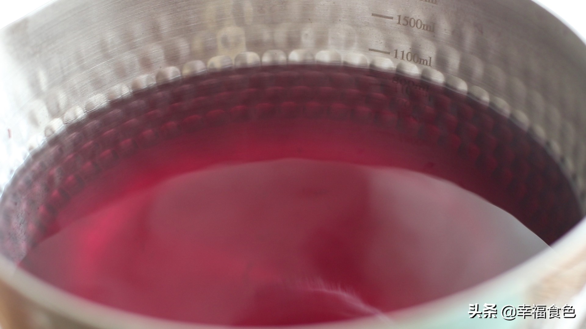 用吃剩的葡萄皮做的果冻，Q滑冰凉，一点不输外面买的