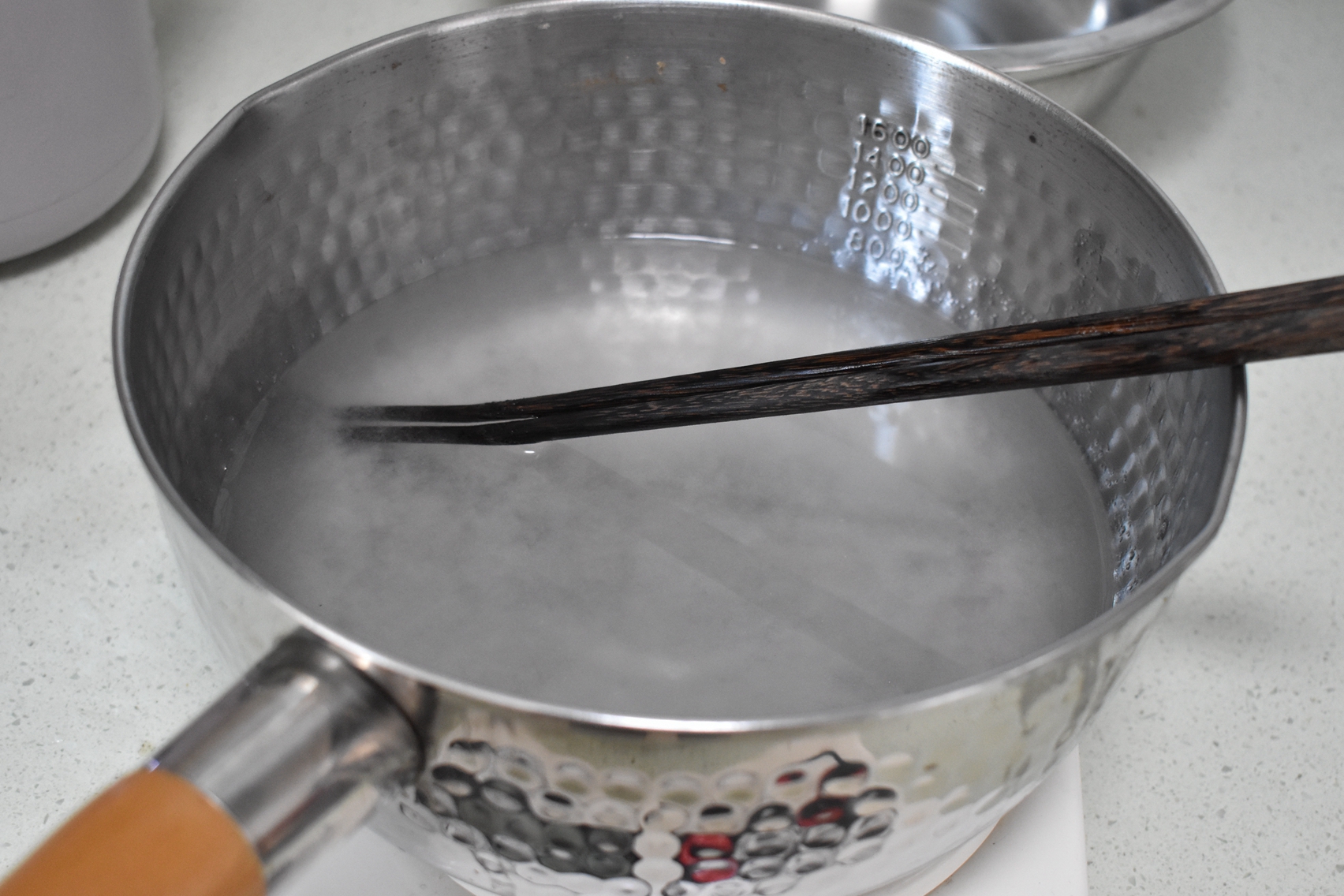 三伏天闷热湿气大，我家常用它做消暑甜品，清热祛湿，全家都爱吃