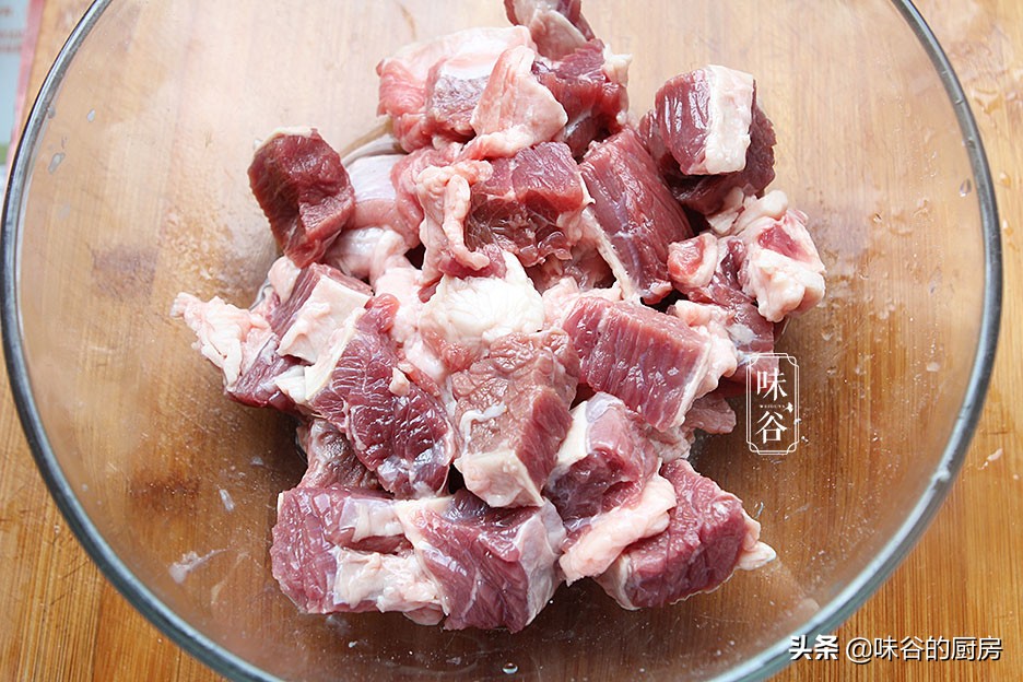 天越冷越要吃這肉，簡單燉一鍋，營養美味又暖胃，貴點也值得